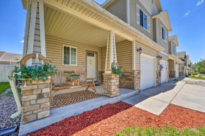 Inviting Cheyenne Townhome about 4 Mi to Downtown